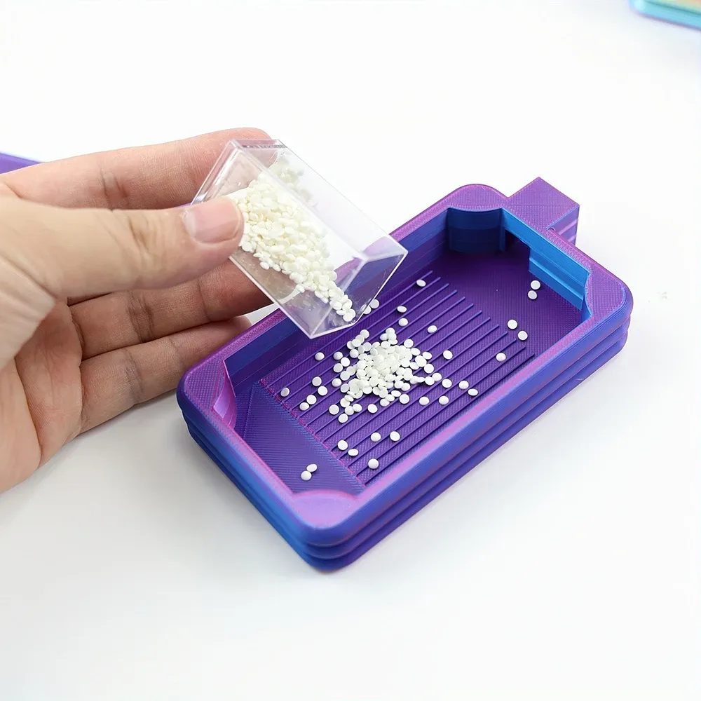 Boîte de rangement dégradé pour peinture diamant et accessoires