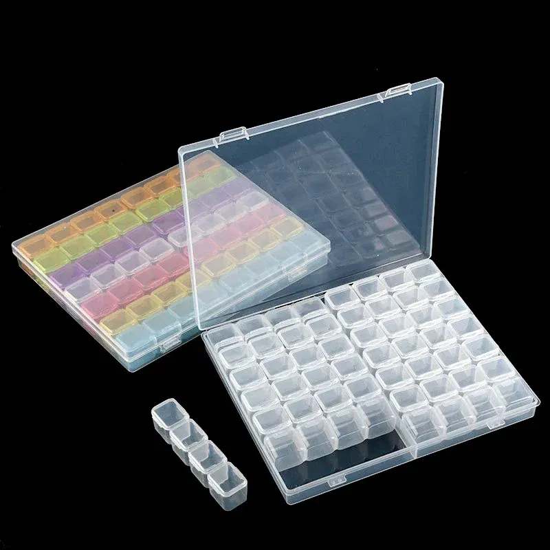 Boîte de rangement plastique 28 ou 56 compartiments
