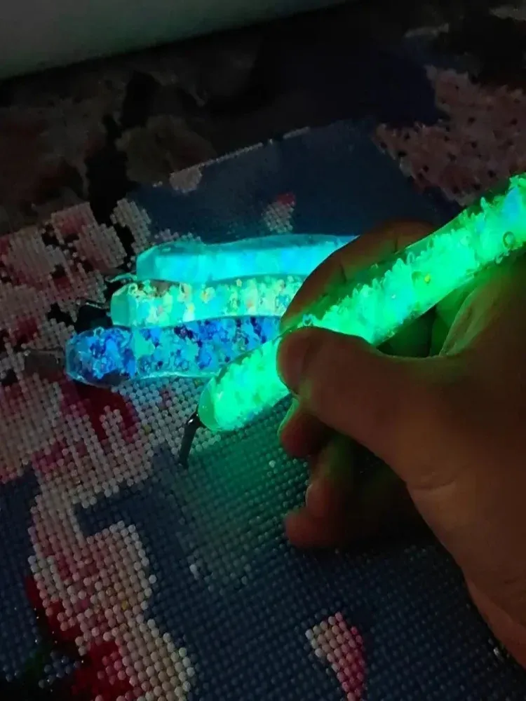 Stylo peinture diamant résine lumineuse 6 têtes